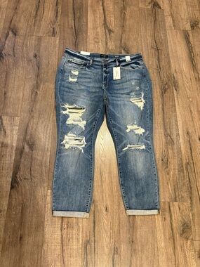3632 NWT Judy Blue Boyfriend Fit Jeans Distressed Size 22W